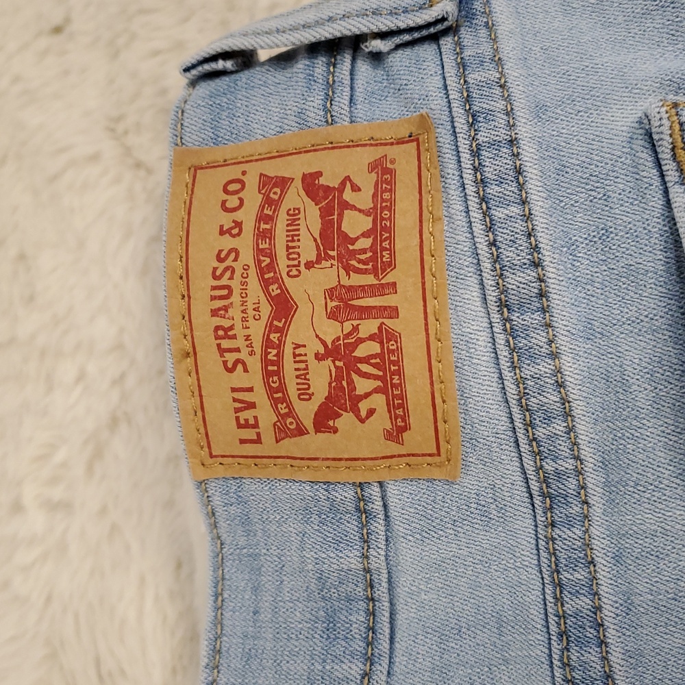 Levi's Light Wash Boyfriend Jeans 31x27 - Picture 11 of 13